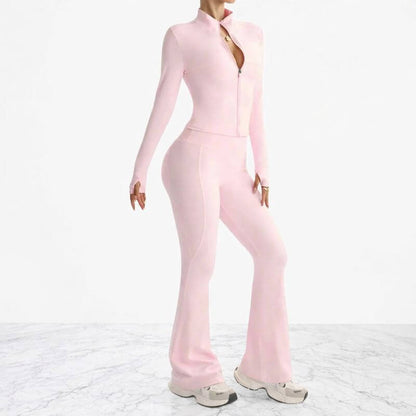 AeroFlare – Hurtigtørkende treningssett for kvinner med slim fit-jakke og utsvingte tights for yoga, trening og hverdagsbruk