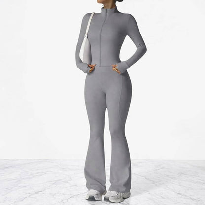 AeroFlare – Hurtigtørkende treningssett for kvinner med slim fit-jakke og utsvingte tights for yoga, trening og hverdagsbruk