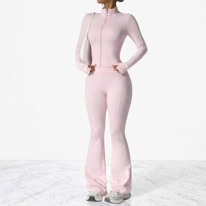 AeroFlare – Hurtigtørkende treningssett for kvinner med slim fit-jakke og utsvingte tights for yoga, trening og hverdagsbruk