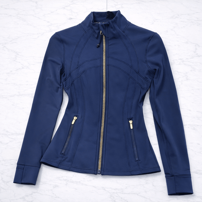 SilkMotion – Schmale Yoga- und Trainingsjacke mit Reißverschluss, schnelltrocknendem Material und flexibler Passform für einen aktiven Alltag