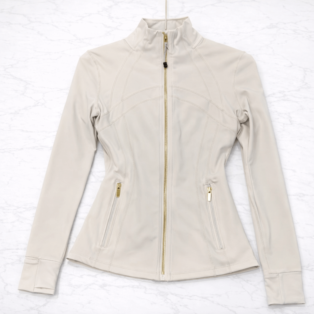 SilkMotion – Schmale Yoga- und Trainingsjacke mit Reißverschluss, schnelltrocknendem Material und flexibler Passform für einen aktiven Alltag