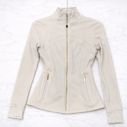 SilkMotion – Schmale Yoga- und Trainingsjacke mit Reißverschluss, schnelltrocknendem Material und flexibler Passform für einen aktiven Alltag
