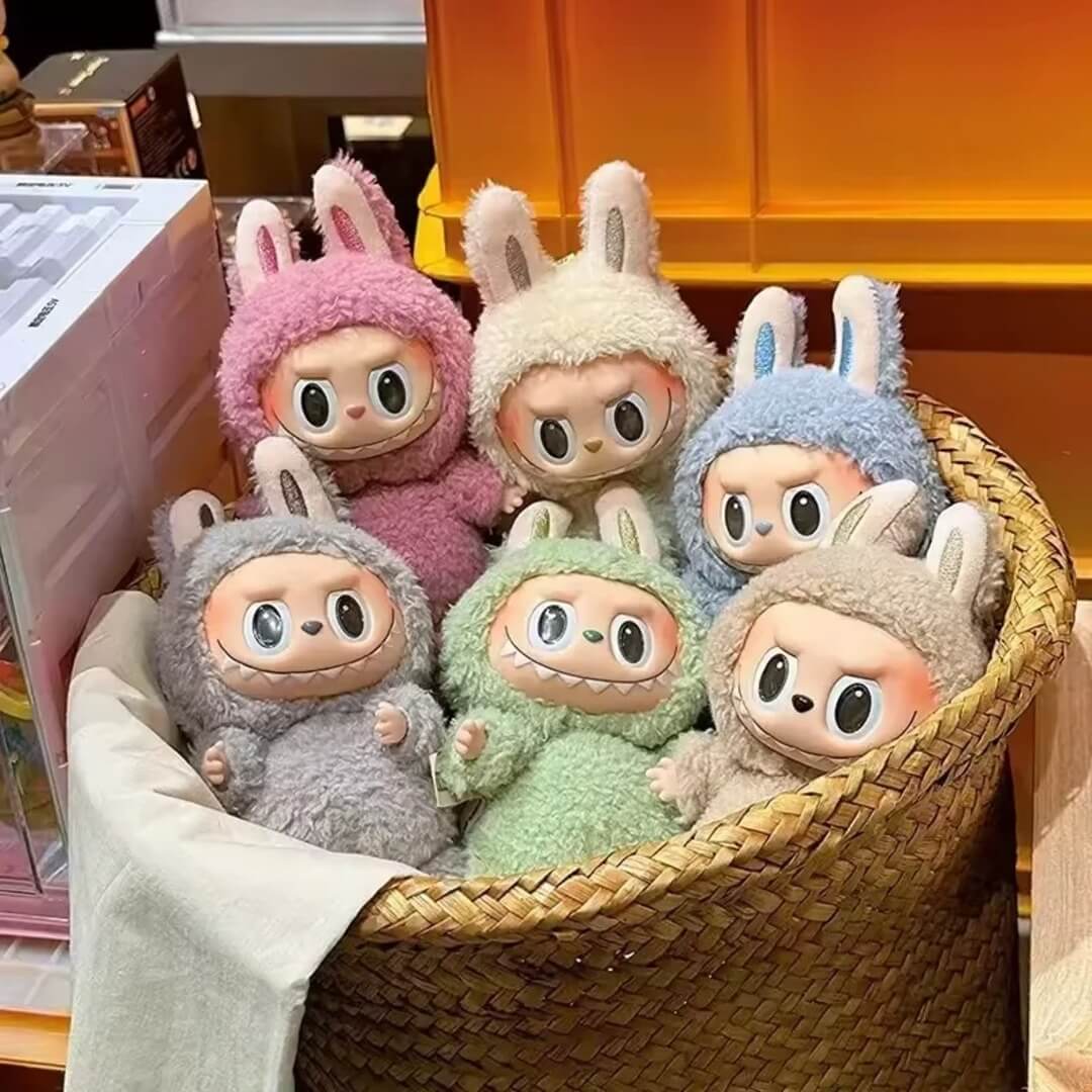 PlushBearo - Lebu Nyckelring Exciting Macaron Series – Mjuk Samlarfigur i Färgstark Design