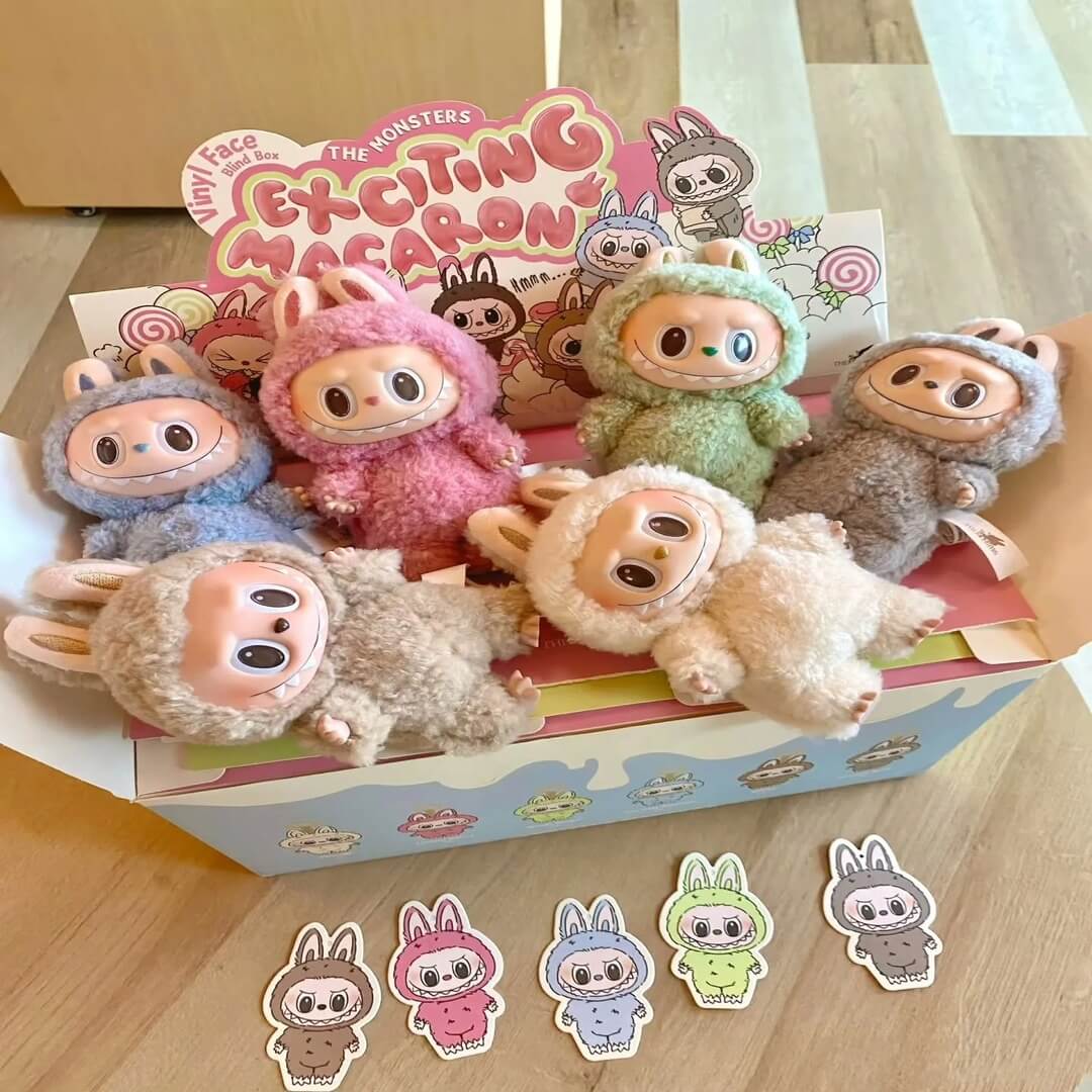 PlushBearo - Lebu Nyckelring Exciting Macaron Series – Mjuk Samlarfigur i Färgstark Design